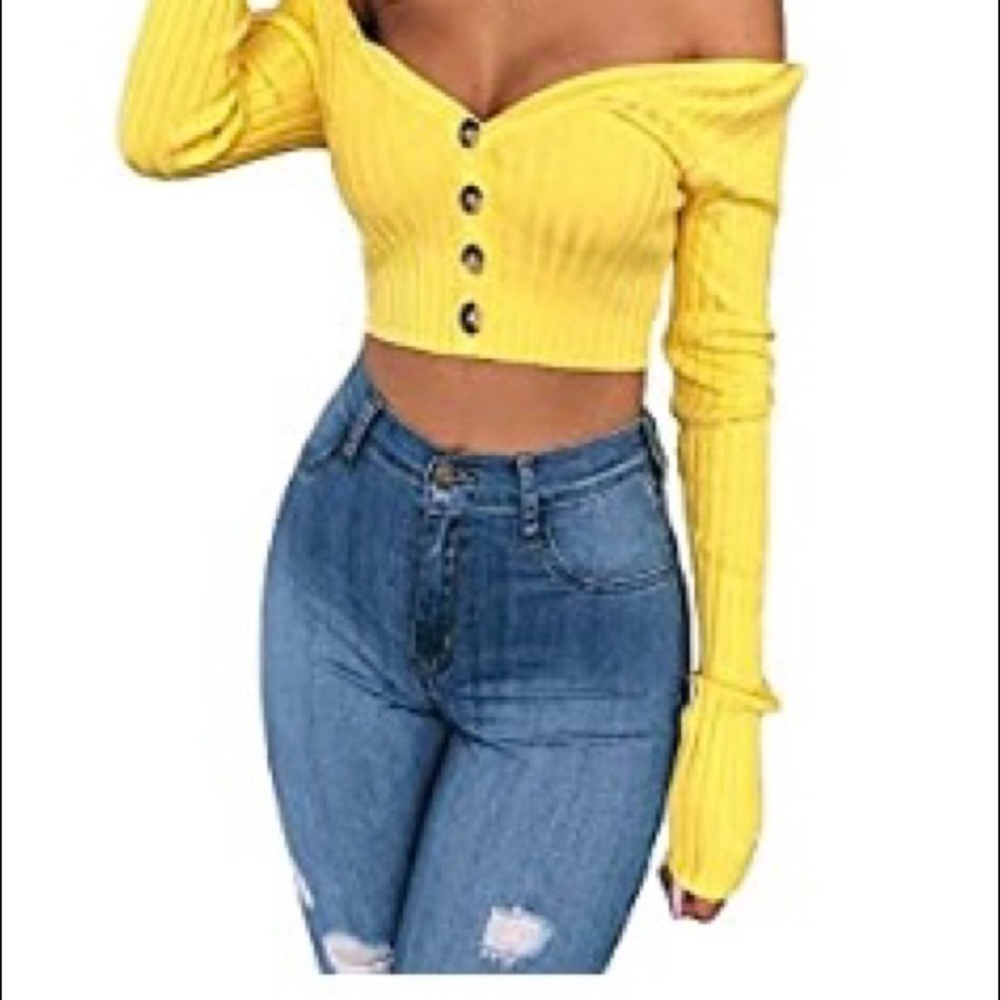 Large v-neck, mid-ribbed, long-sleeved women’s top